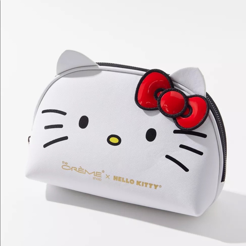 The Crème Shop X Hello Kitty And Friends Dome Travel Pouch brand new